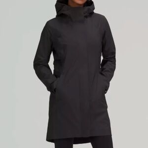 NWT Lululemon Rain Rebel Jacket Size 8